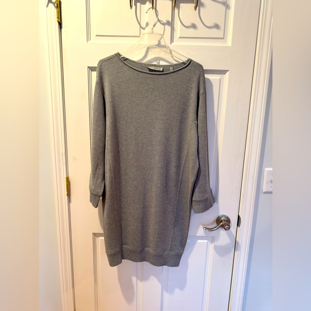 VINCE GREY MELANGE LIGHTWEIGHT FLEECE THROW ON AND GO DRESS. EASY FIT.
